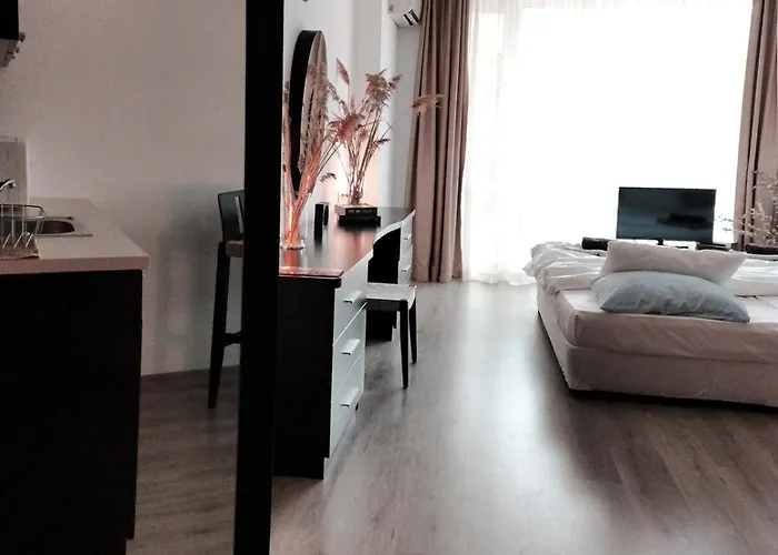 Boho 4 Pools 10min To The Apartman Burgasz