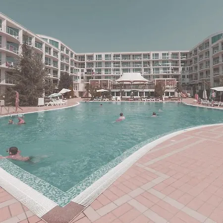 Boho 4 Pools 10min To The Apartment