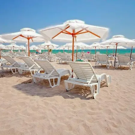 Apartment Boho 4 Pools 10min To The