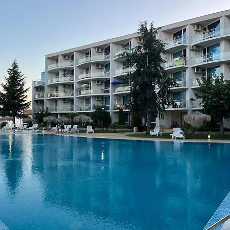 Relax 4 Pools 10min To The * Burgas City